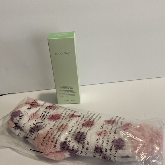 Mary Kay : Mint Bliss Energizing Lotion - Picture 3 of 5